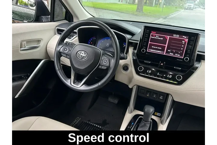 $27397 : Toyota Corolla Cross 2022 AW image 10