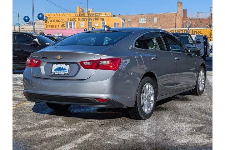 $14998 : Chevrolet Malibu 2023 LT 4dr image 3
