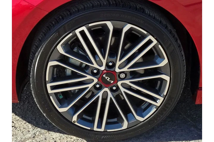 $23382 : Kia Forte 2024 GT 4dr Sedan image 9