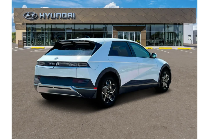 $23500 : Hyundai IONIQ 5 2024 SE 4dr image 7