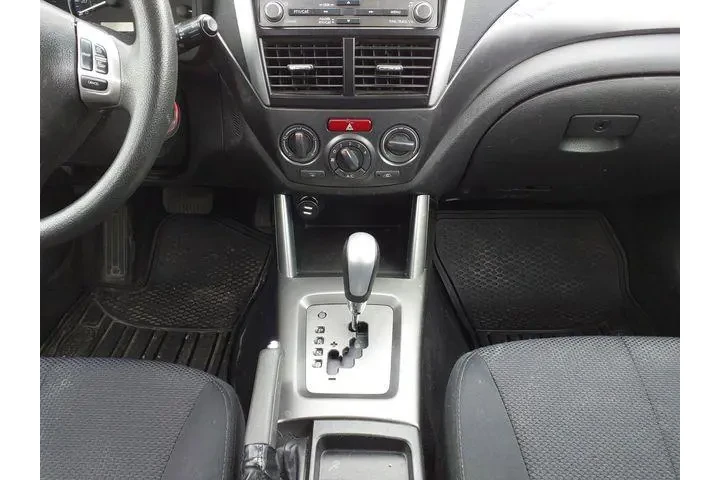 $9561 : Subaru Forester 2011 AWD 2.5 image 5