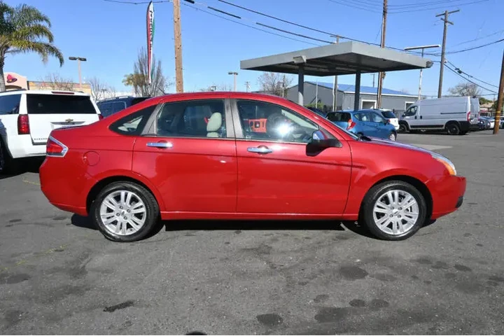 $4998 : 2011 Focus SEL image 9