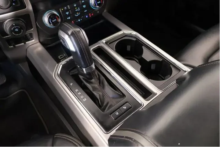 $31285 : Ford F-150 2020 4x4 Platinum image 8