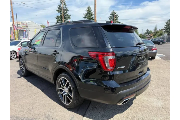 2016 Explorer Sport image 7