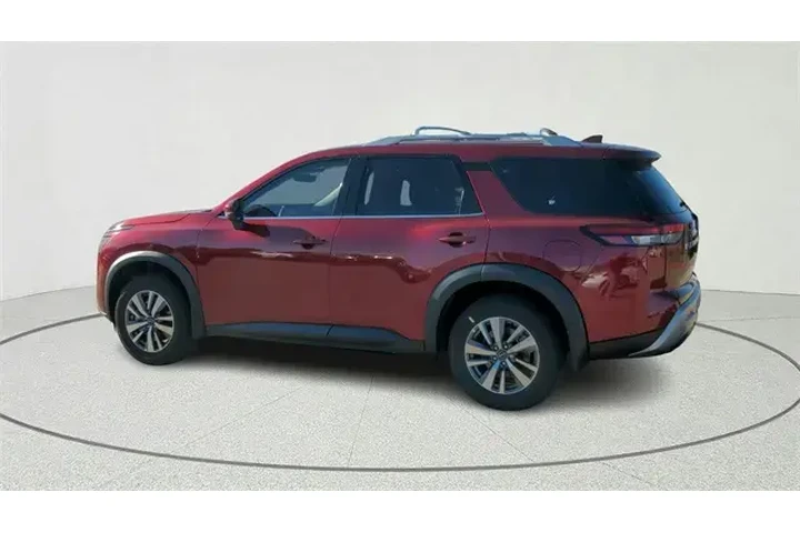 $30852 : Nissan Pathfinder 2023 SL 4d image 5