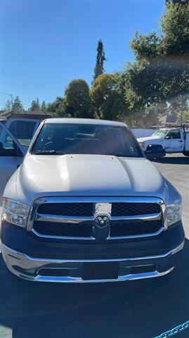 $15933 : 2018 RAM 1500 CREW CAB image 6