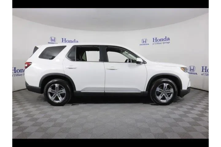 $39875 : Honda Pilot 2025 AWD EX-L 4d image 8