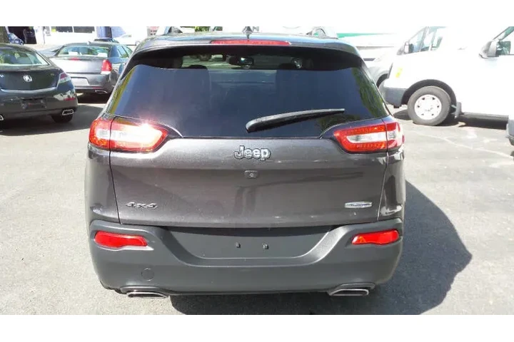 $12900 : 2017 Cherokee Latitude image 9