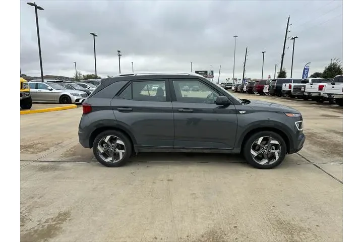 $19995 : Hyundai VENUE 2025 Limited 4 image 4