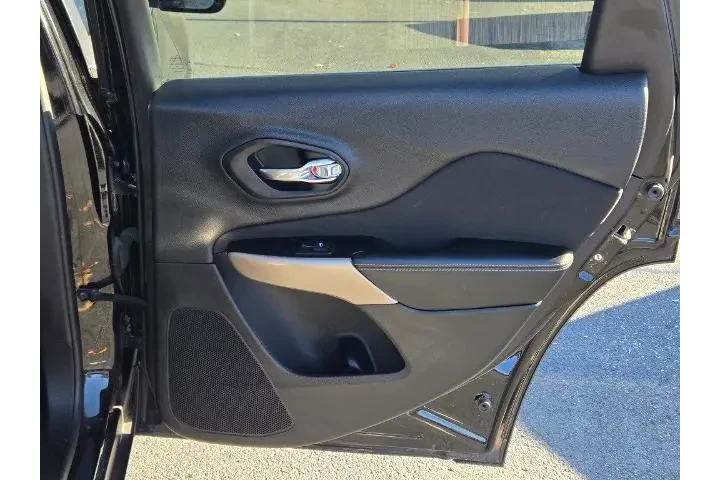 $9990 : Jeep Cherokee 2017 Latitude image 8