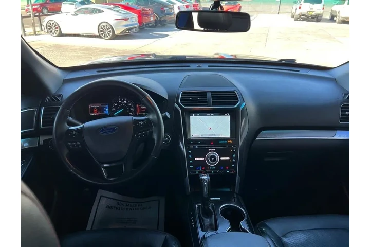 2017 Explorer Sport 4WD image 9