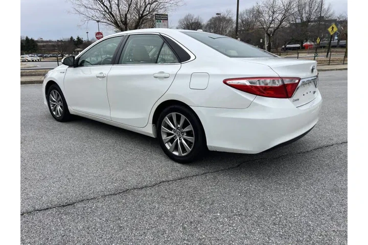 $10900 : 2015 Camry Hybrid XLE image 6
