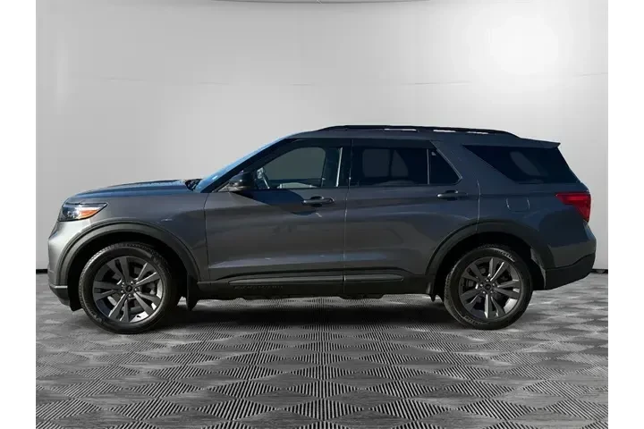 $25717 : Ford Explorer 2022 AWD XLT 4 image 2