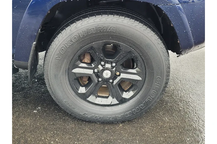 $30295 : Toyota 4Runner 2021 4x4 SR5 image 10