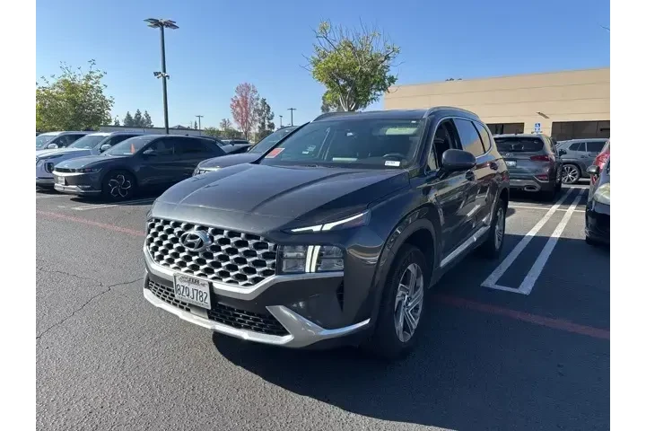 $18900 : Hyundai SANTA FE 2022 AWD SE image 1