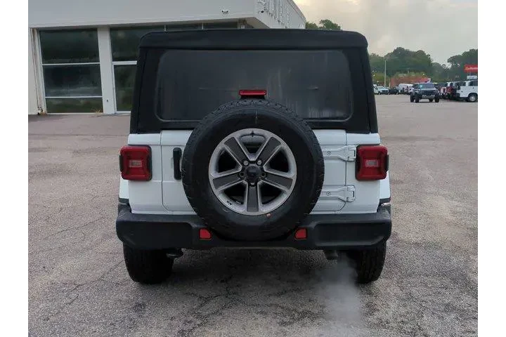 $33860 : Jeep Wrangler Unlimited 2021 image 5