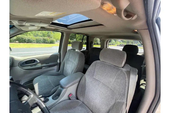 $9500 : 2002 TrailBlazer LT image 8