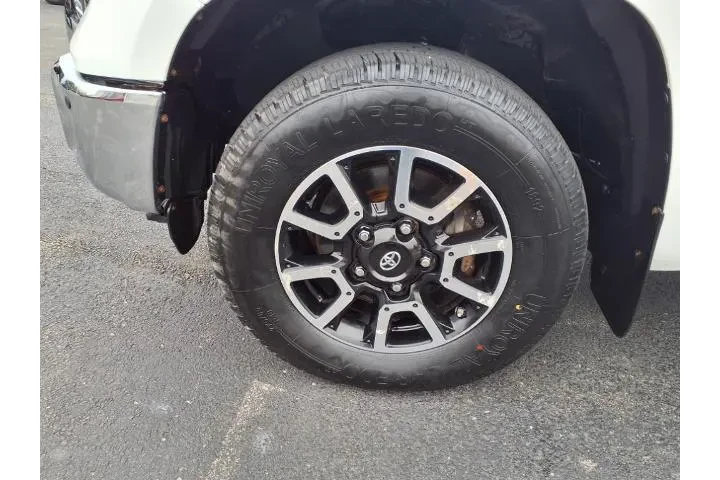 $31995 : Toyota Tundra 2017 4x4 Limit image 9