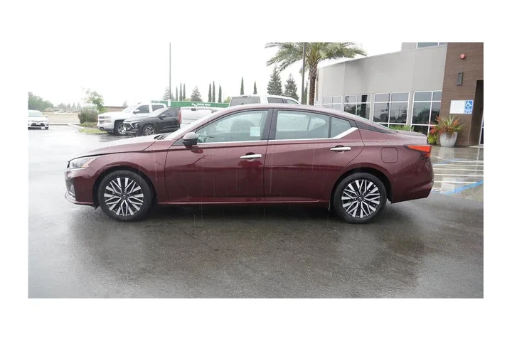 $22184 : 2025 Altima SV image 9