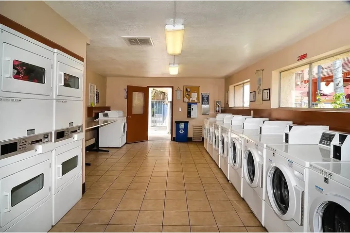 $1350 : Renta de cuarto image 3