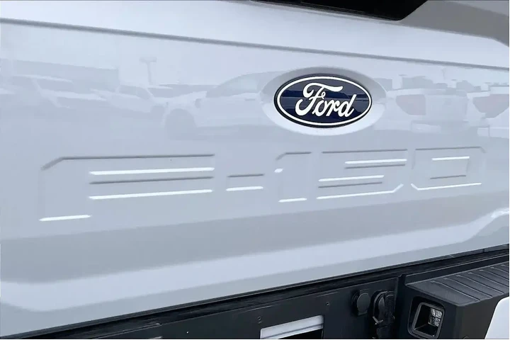 $39733 : Ford F-150 2025 4x2 STX 4dr image 9