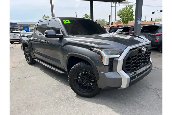 2022 Tundra Limited CrewMax 4 image 3