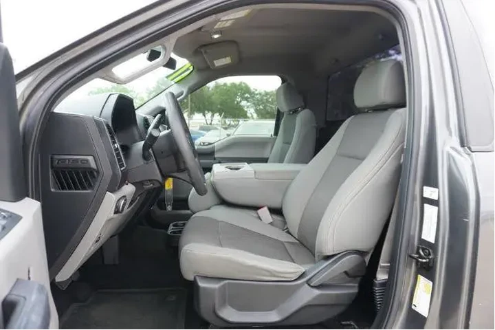 $17725 : Ford F-150 2017 4x2 XL 2dr R image 6