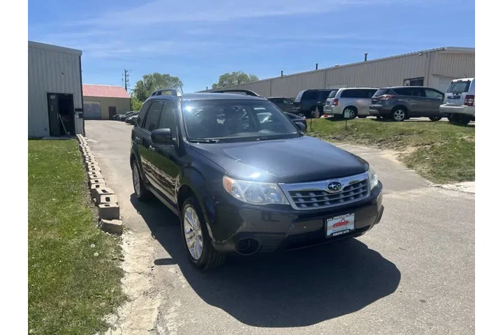 $6900 : 2011 Forester 2.5X Premium image 9