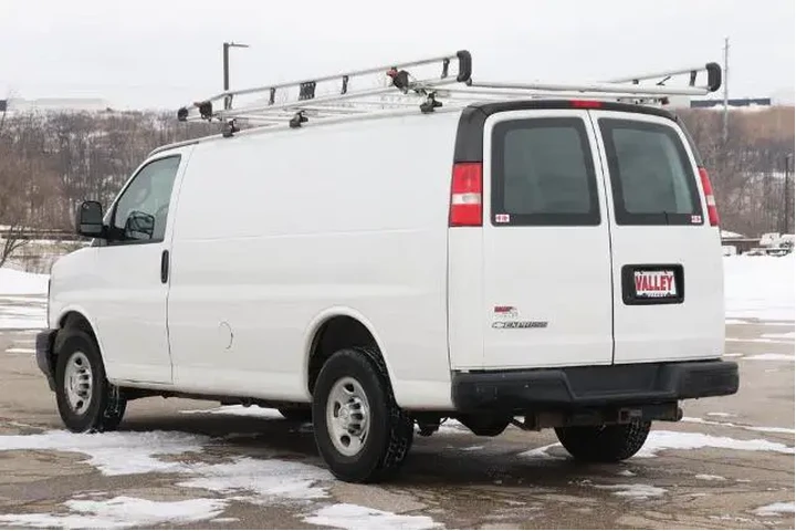 $15950 : Chevrolet Express 2017 2500 image 6