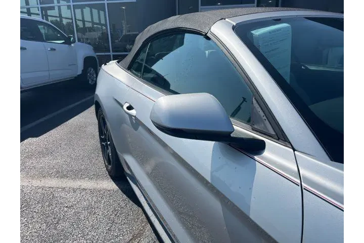 $17584 : Ford Mustang 2019 EcoBoost P image 6