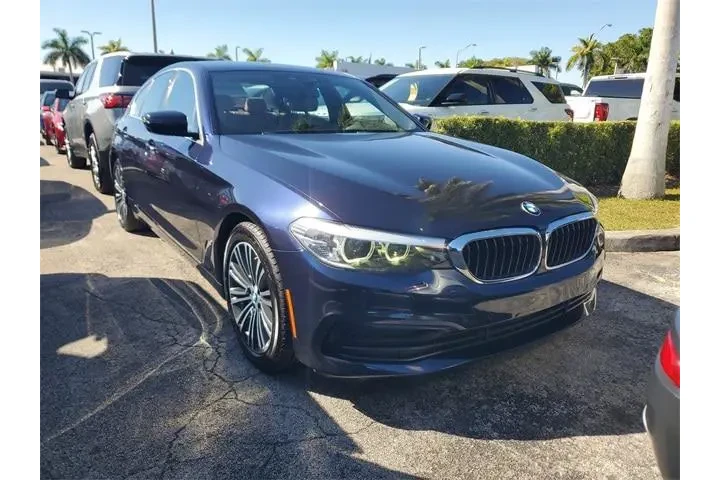BMW 5 Series 2019 530i 4dr S image 2