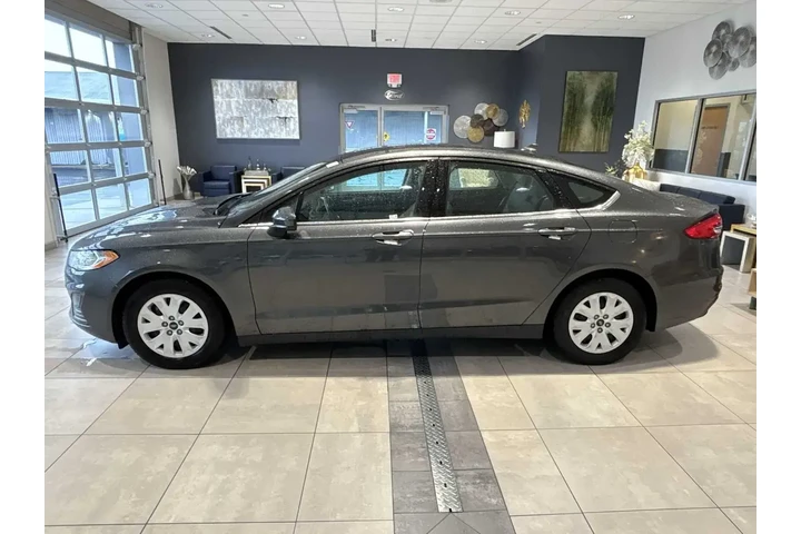 $15692 : Ford Fusion 2020 S 4dr Sedan image 7