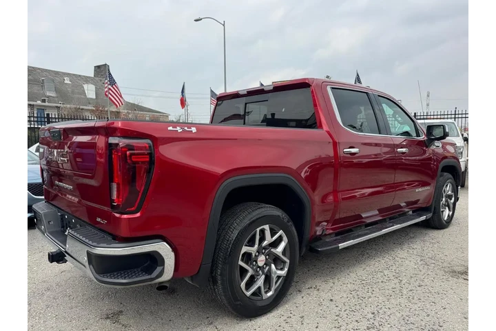 2024 GMC Sierra 1500 SLT Crew image 6