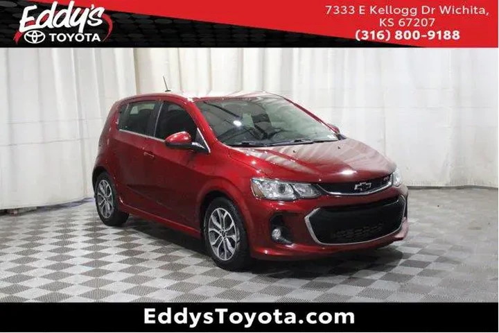 $13998 : Chevrolet Sonic 2020 LT 4dr image 1