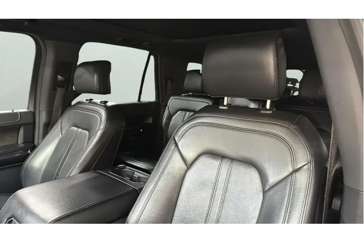 $24582 : Ford Expedition MAX 2020 4x2 image 10