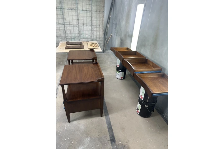 Ayudante de pintor de muebles image 5