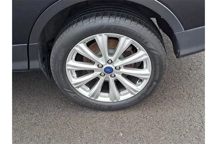 $8985 : Ford Escape 2017 Titanium 4d image 10