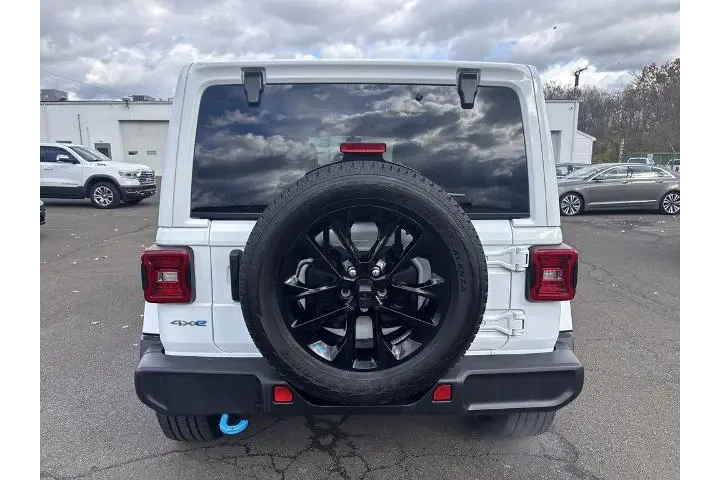 $31890 : Jeep Wrangler Unlimited 2022 image 4