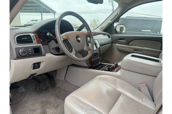 $15500 : 2009 Tahoe LTZ image 8