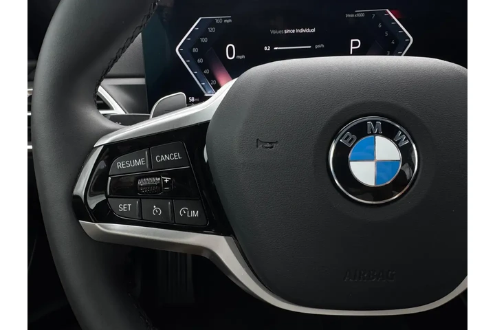 2025 BMW 2-Series 230i Coupe image 5