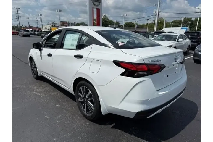 $20417 : Nissan Versa 2025 S 4dr Seda image 6