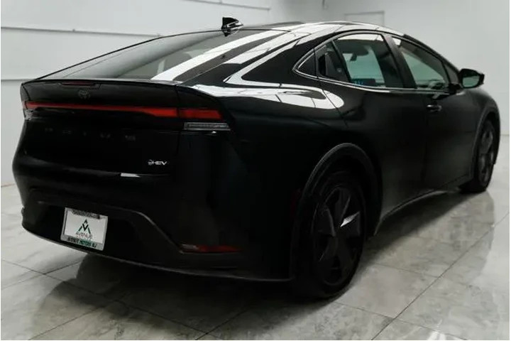 $25900 : Toyota Prius 2024 LE 4dr Hat image 9