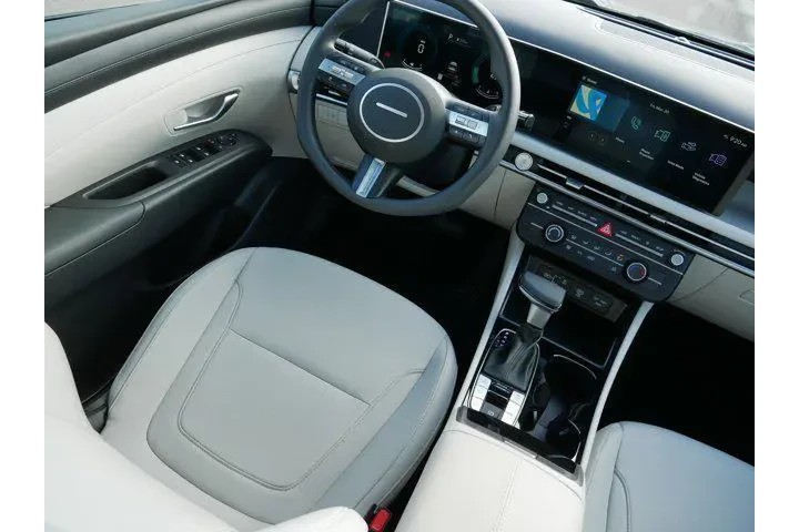 $26000 : Hyundai TUCSON 2025 AWD SE 4 image 9