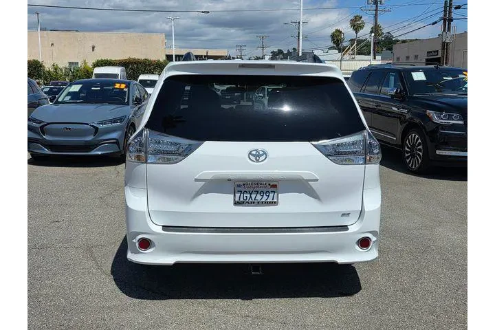 $15791 : Toyota Sienna 2014 SE 8-Pass image 1