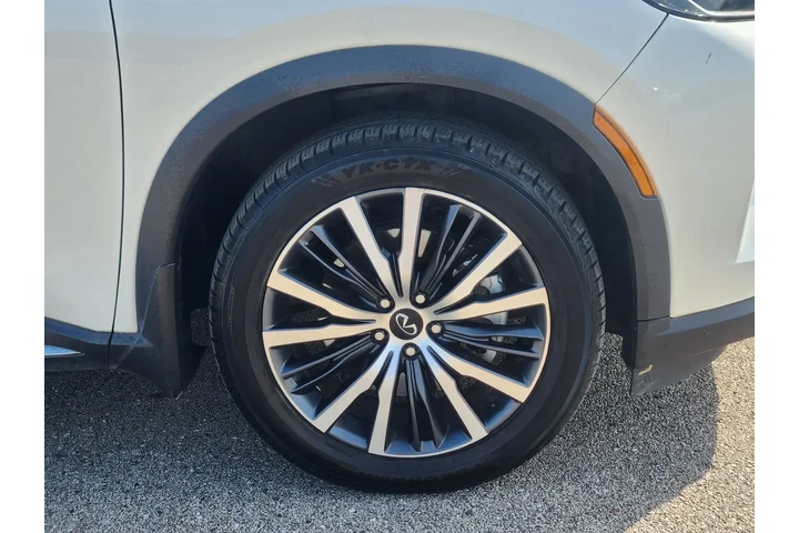 INFINITI QX60 2023 AWD Senso image 7