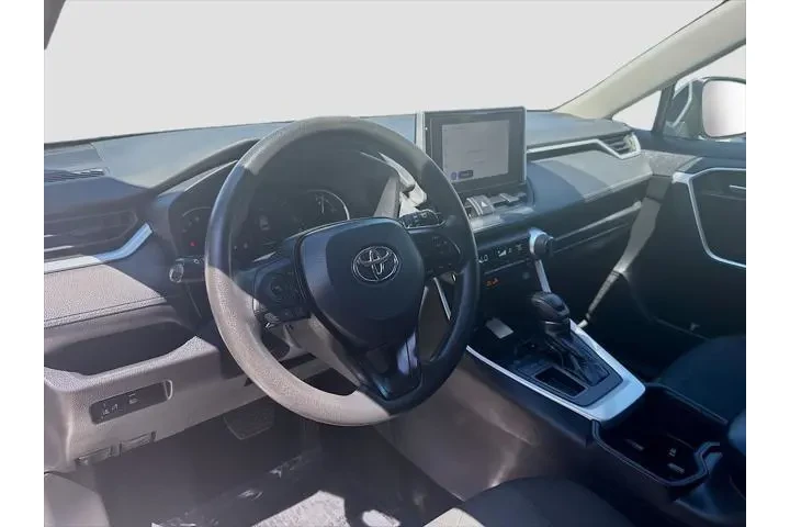 $24638 : Toyota RAV4 2024 XLE 4dr SUV image 10