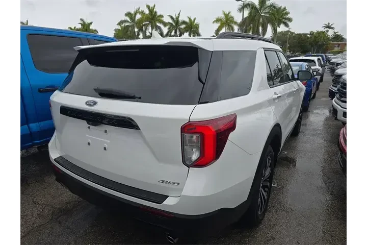 $33990 : Ford Explorer 2023 AWD ST-Li image 3