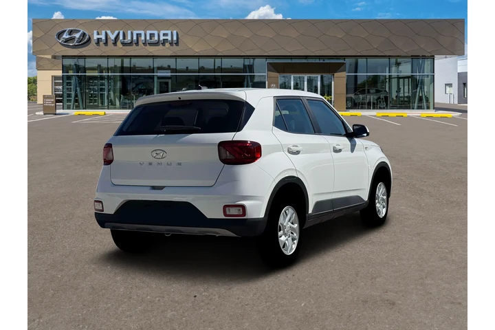$20995 : Hyundai VENUE 2026 SE 4dr Cr image 7
