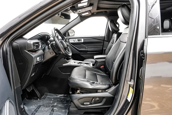 $19990 : 2020 Explorer Limited image 5