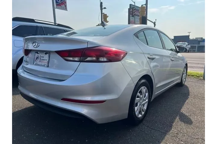 $9358 : Hyundai ELANTRA 2017 SE 4dr image 5
